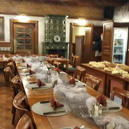 Malá Svatá Hora - Penzion&restaurace * Mníšek pod Brdy