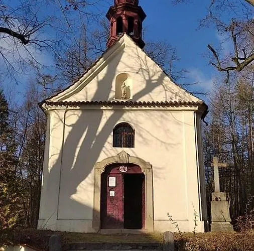 Mala Svata Hora - & Restaurace بيت ضيافة Mníšek pod Brdy