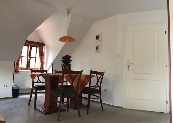 بيت ضيافة Mala Svata Hora - & Restaurace Mníšek pod Brdy