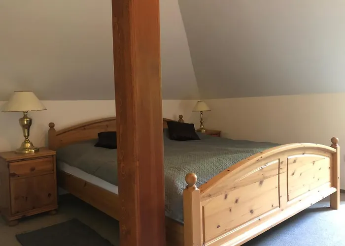 Pensión Malá Svatá Hora - Penzion&restaurace Mníšek pod Brdy